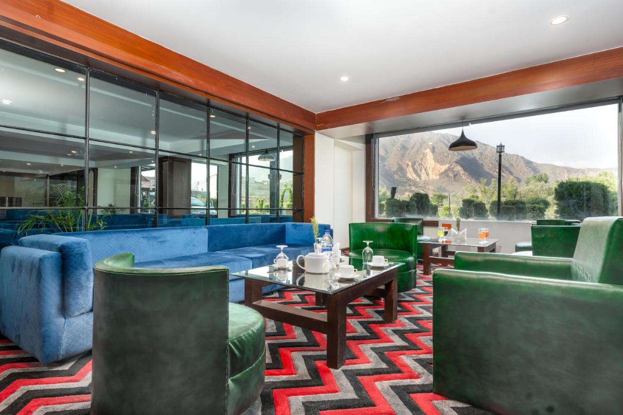 The Chinar Srinagar Hotel Buitenkant foto